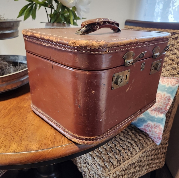 US Trunk Company leather train case, vintage - Picture 10 of 15